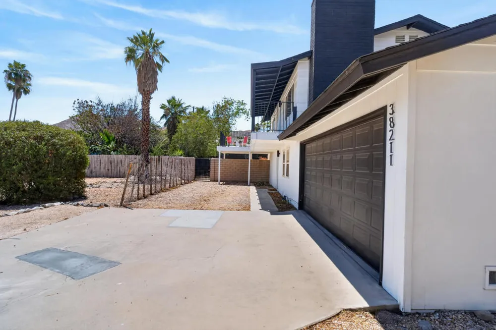 38211 Vista Drive Cathedral City, CA 92234