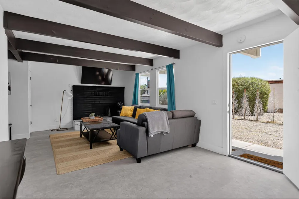 38211 Vista Drive Cathedral City, CA 92234