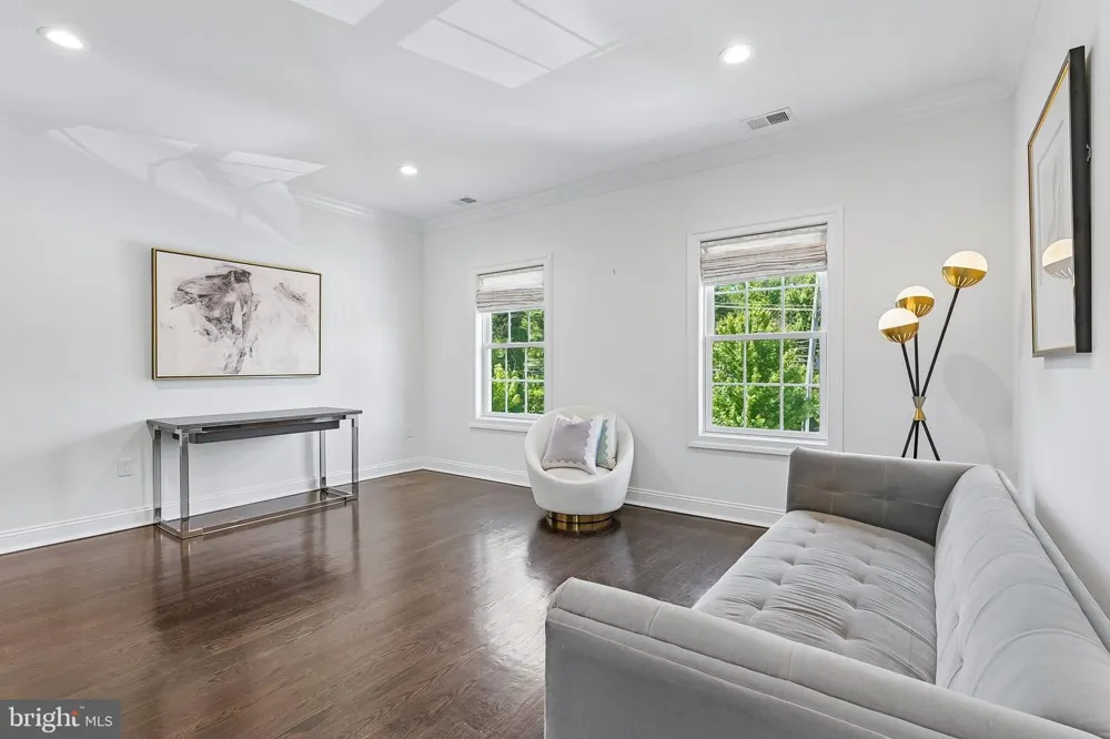 215 ELM ROAD Princeton, NJ 08540