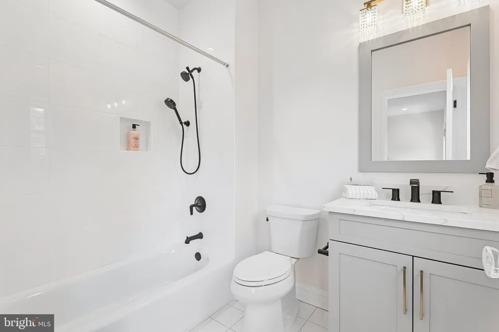 215 ELM ROAD Princeton, NJ 08540