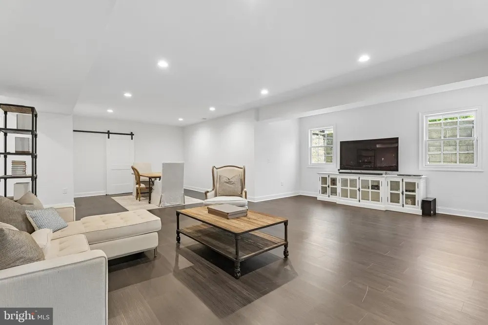 215 ELM ROAD Princeton, NJ 08540
