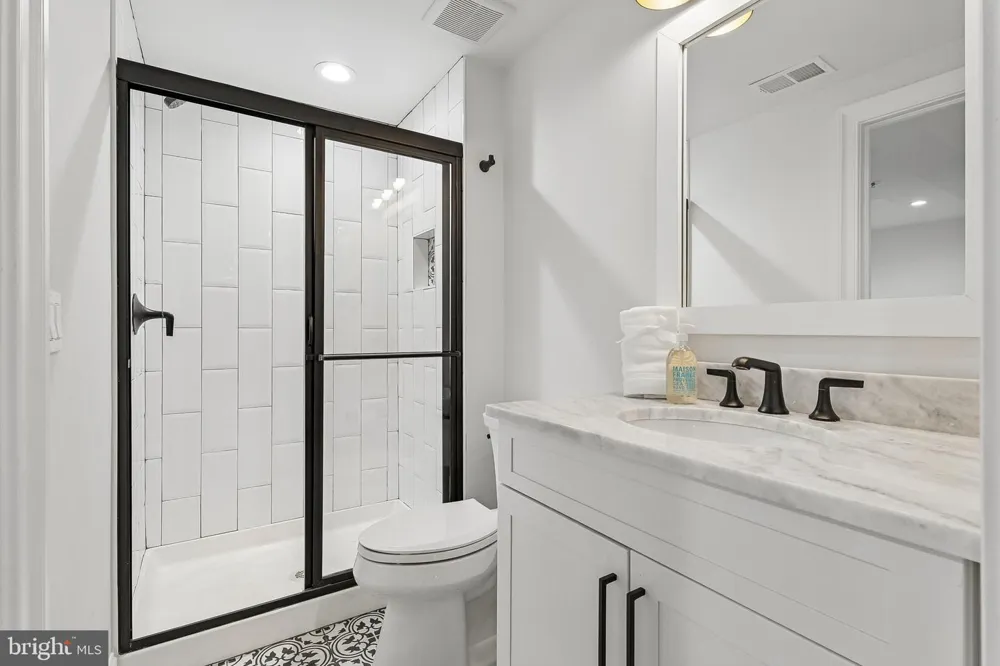 215 ELM ROAD Princeton, NJ 08540
