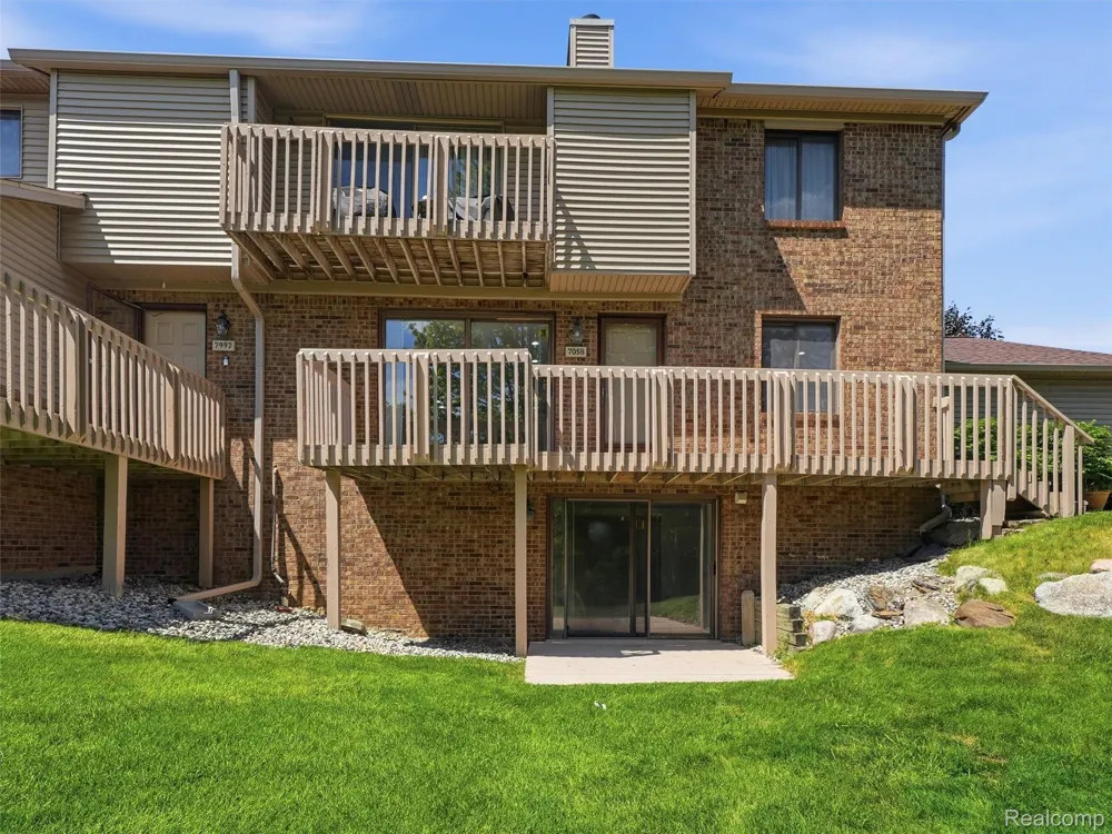 7058 Elmhurst #1 West Bloomfield Charter Township, MI 48322