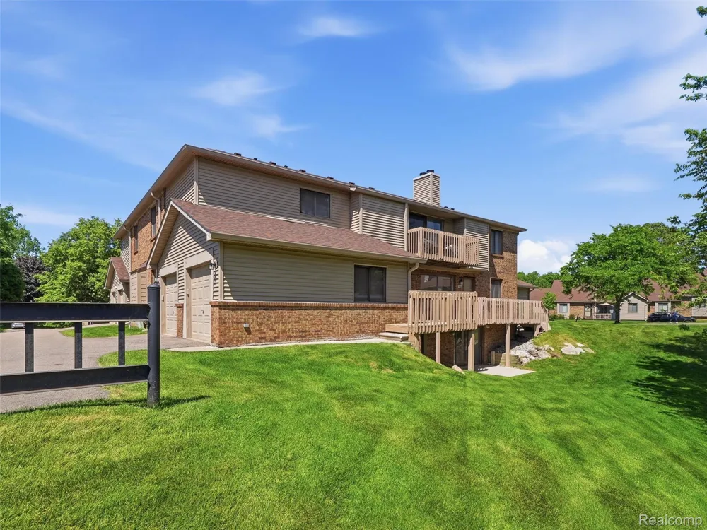 7058 Elmhurst #1 West Bloomfield Charter Township, MI 48322