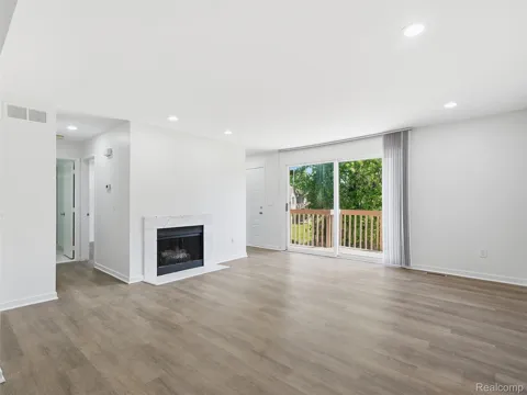 7058 Elmhurst #1