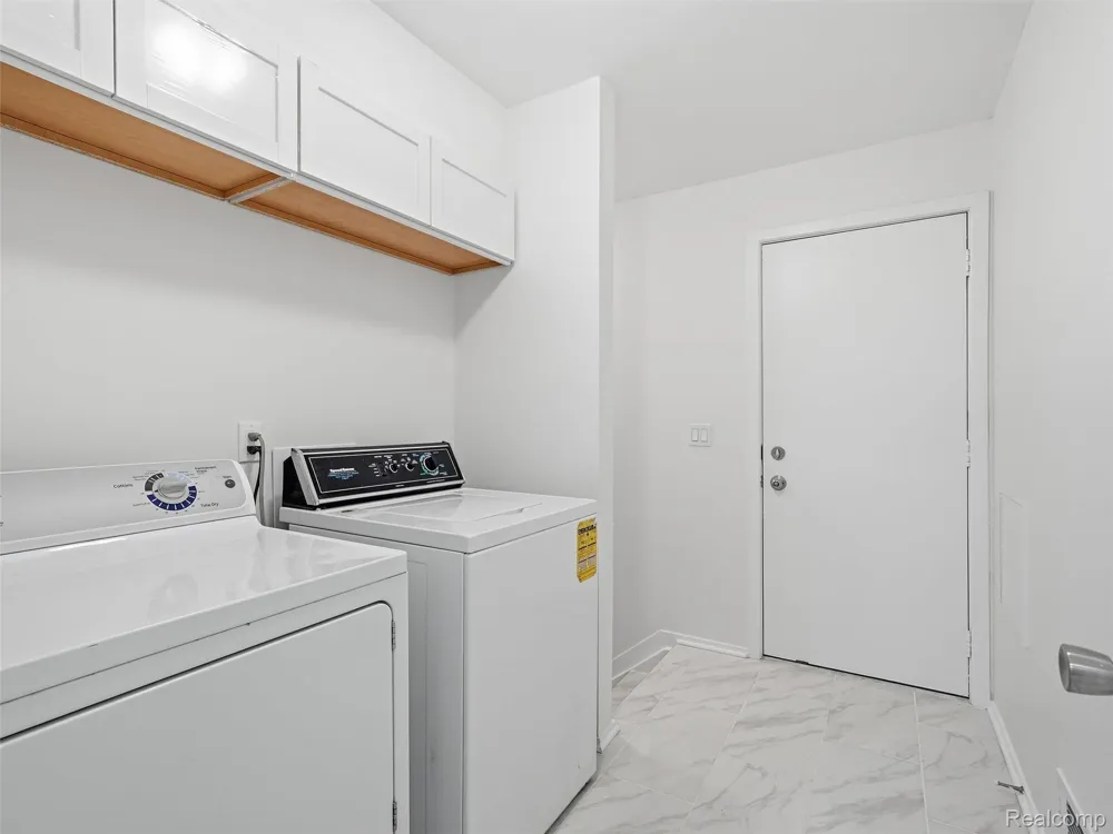 7058 Elmhurst #1 West Bloomfield Charter Township, MI 48322