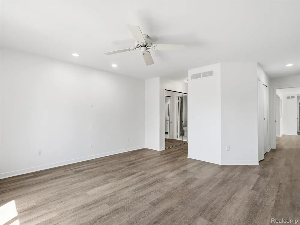 7058 Elmhurst #1 West Bloomfield Charter Township, MI 48322