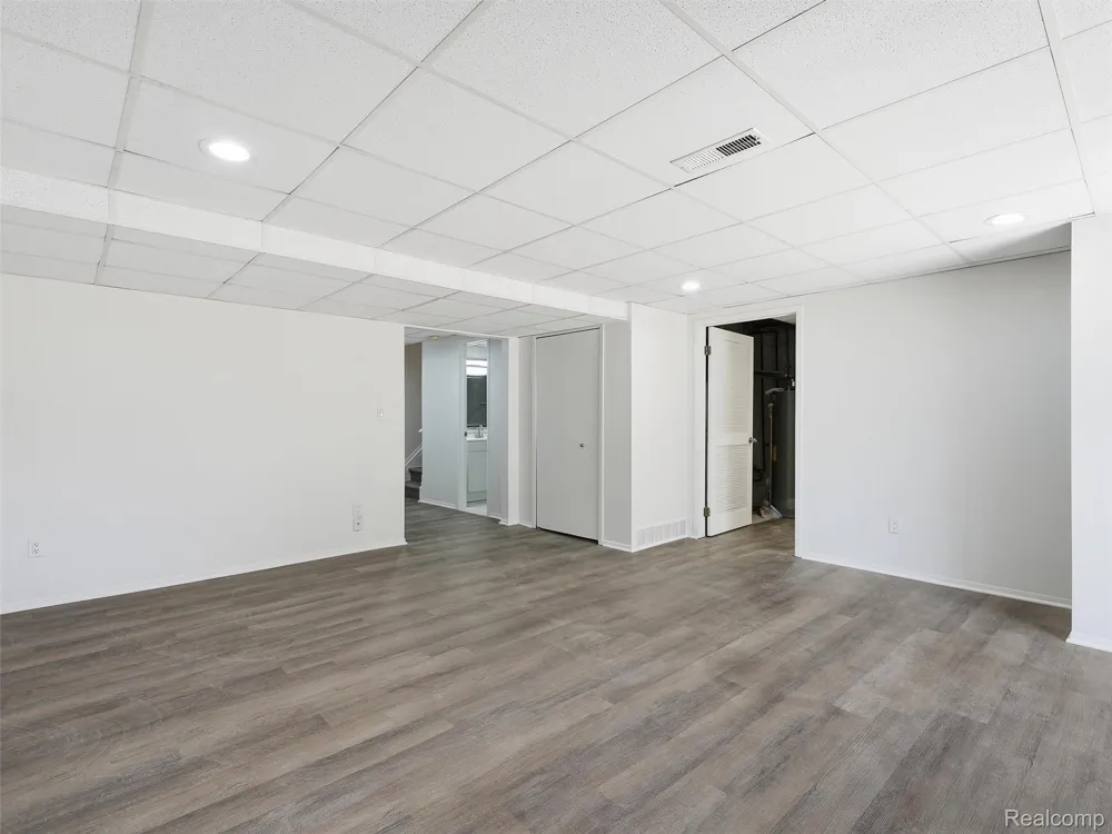7058 Elmhurst #1 West Bloomfield Charter Township, MI 48322