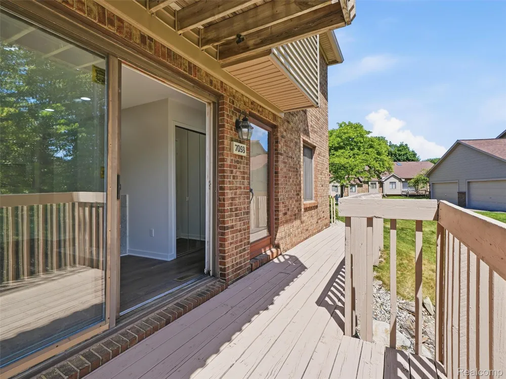 7058 Elmhurst #1 West Bloomfield Charter Township, MI 48322