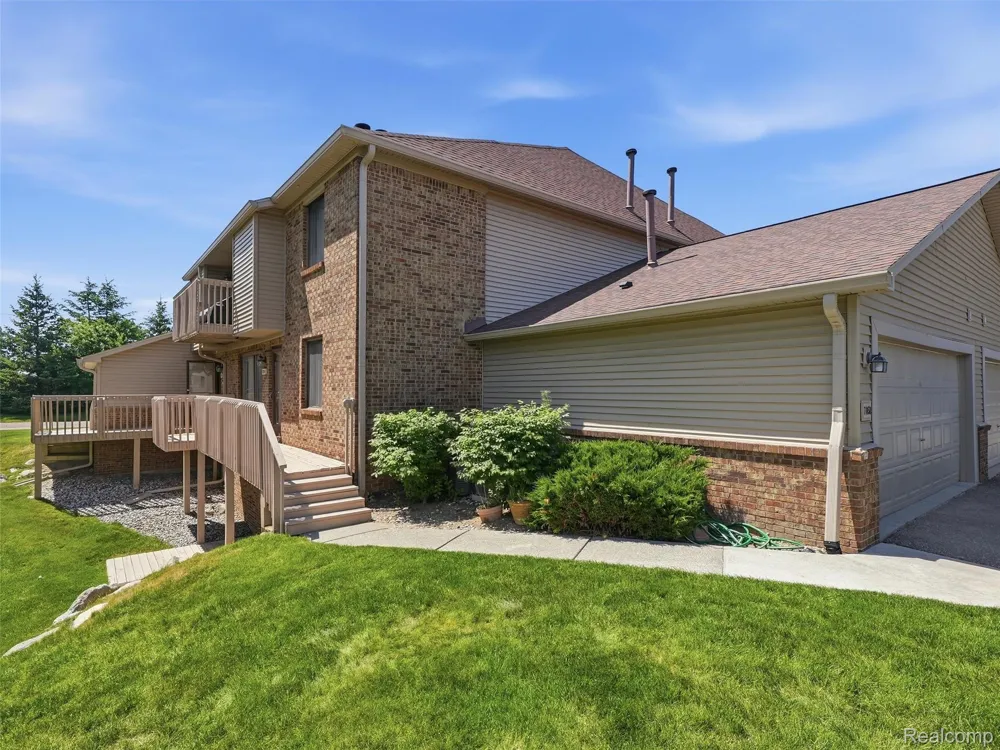 7058 Elmhurst #1 West Bloomfield Charter Township, MI 48322