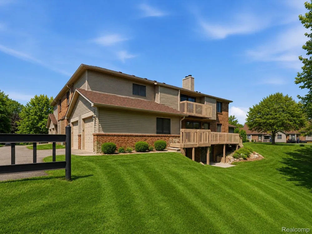 7058 Elmhurst #1 West Bloomfield Charter Township, MI 48322