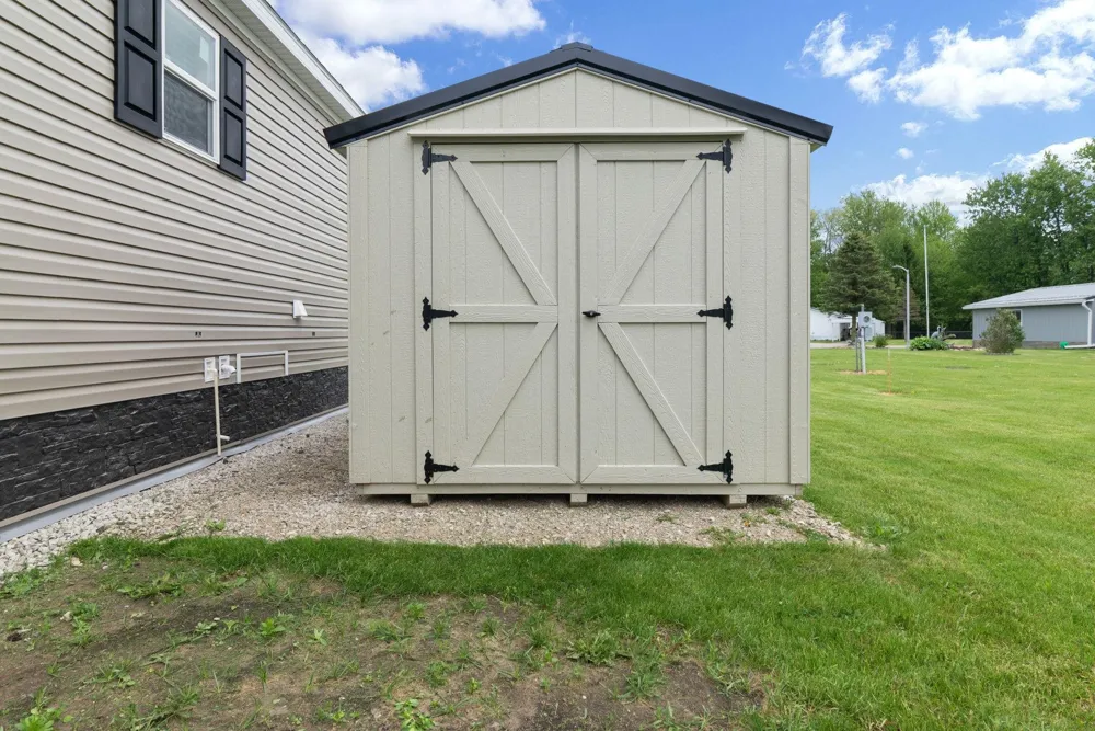 7197 Mapleview Circle Brown City City, MI 48416
