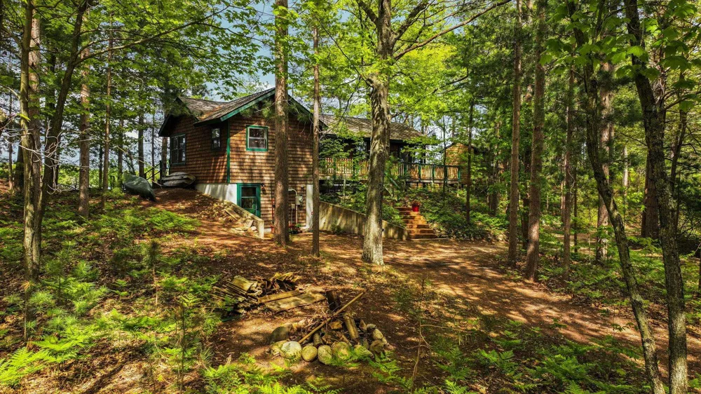 28525 Fox Pointe Trail Peaine Township, MI 49782