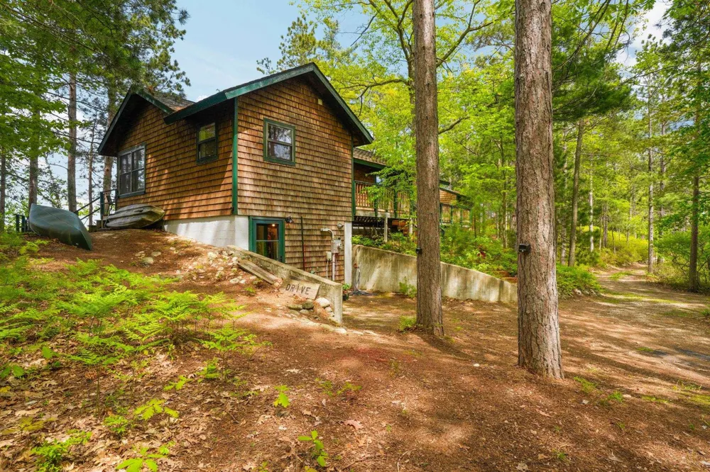 28525 Fox Pointe Trail Peaine Township, MI 49782