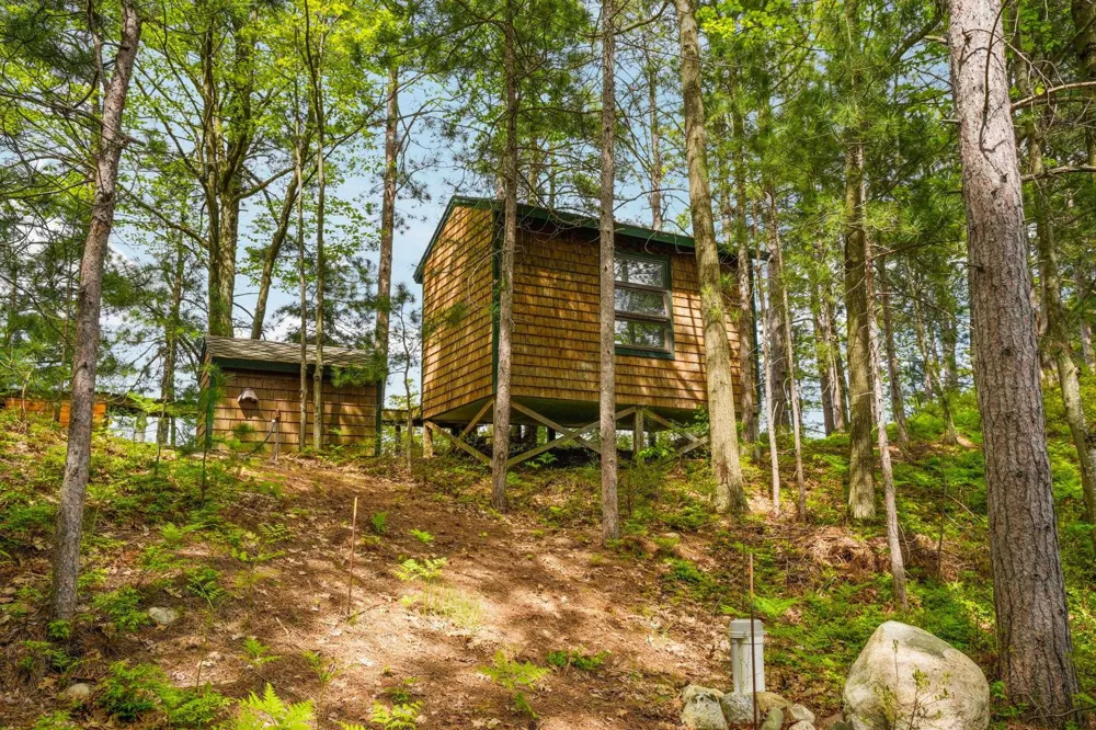 28525 Fox Pointe Trail Peaine Township, MI 49782