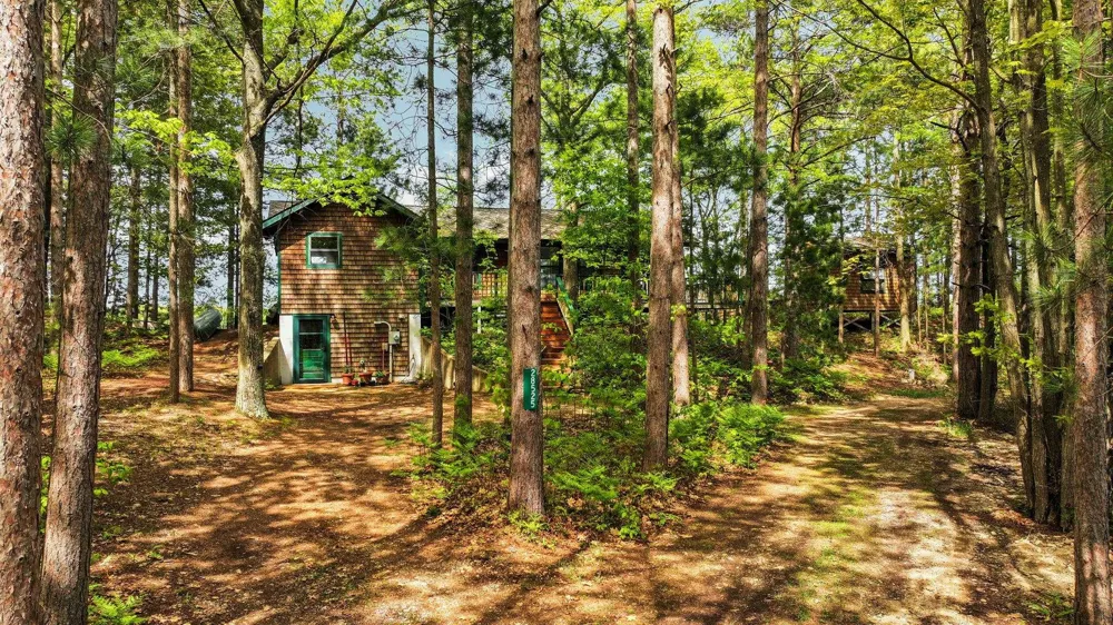 28525 Fox Pointe Trail Peaine Township, MI 49782