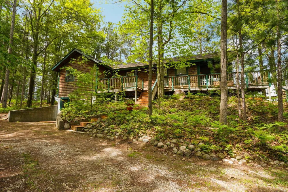 28525 Fox Pointe Trail Peaine Township, MI 49782