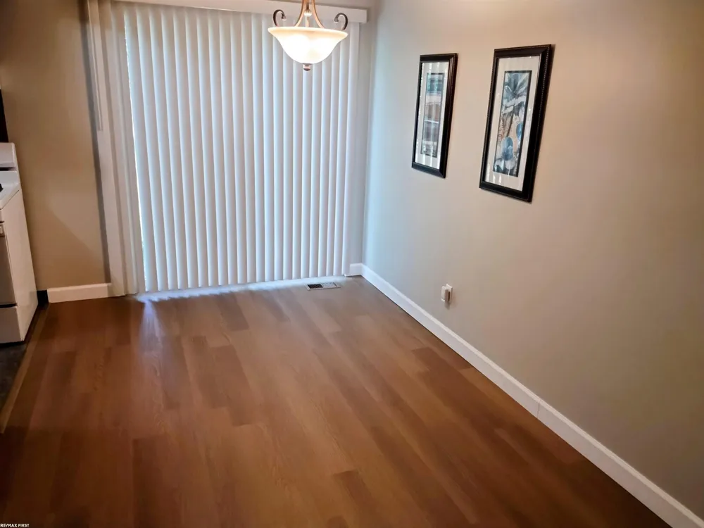45547 Kensington Street Utica City, MI 48317