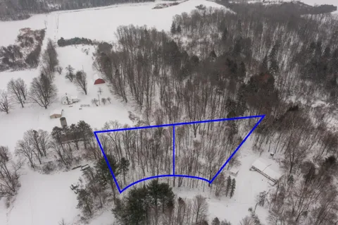 23086 Huron Trail