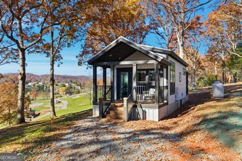 527 Saunders RD
