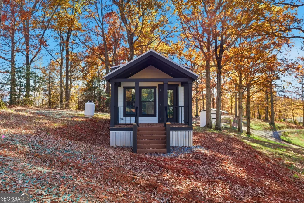 527 Saunders RD Franklin, NC 28734