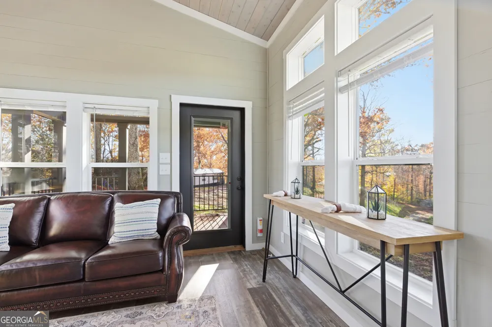 527 Saunders RD Franklin, NC 28734
