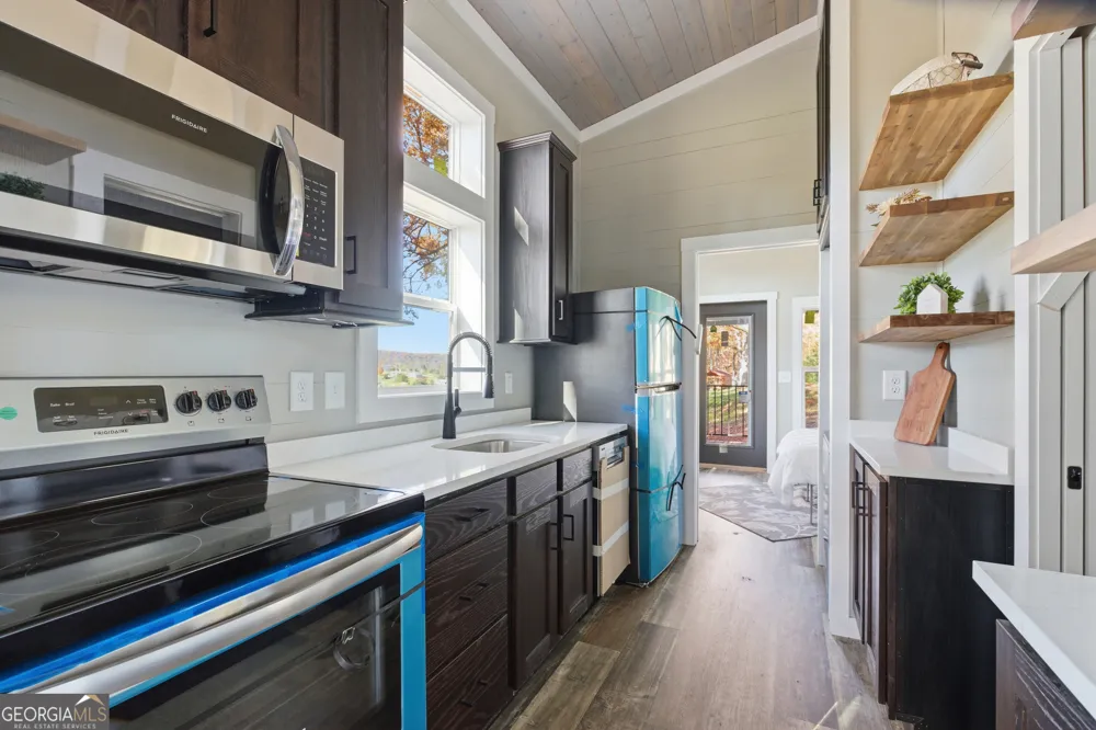 527 Saunders RD Franklin, NC 28734
