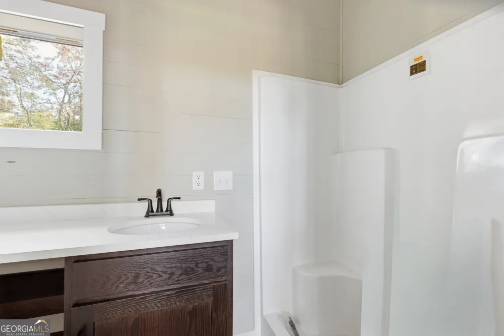 527 Saunders RD Franklin, NC 28734