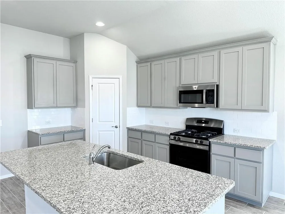 131 Spiny Lizard Lane San Marcos, TX 78666