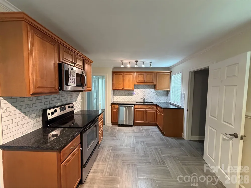 637 Hartness Road Statesville, NC 28677