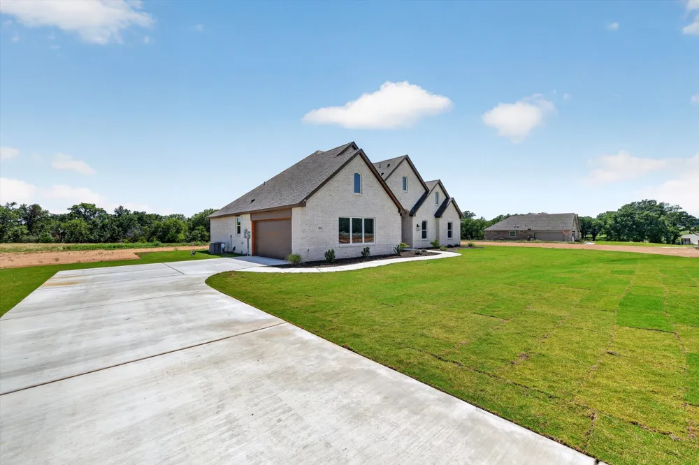 1026 Colt Road Springtown, TX 76082