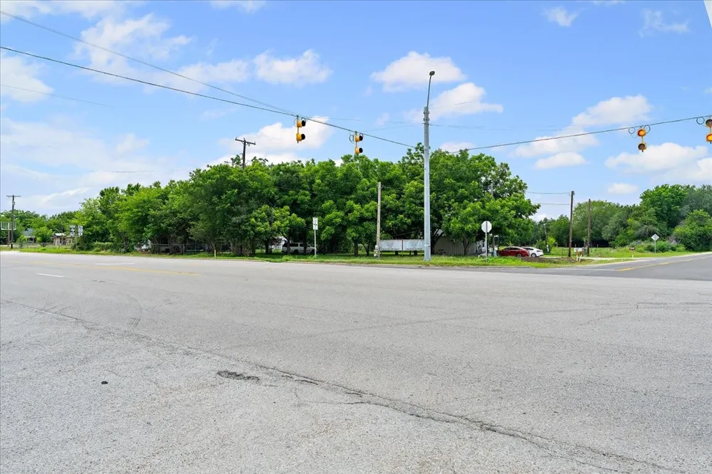 102 E Highway 31 Dawson, TX 76639