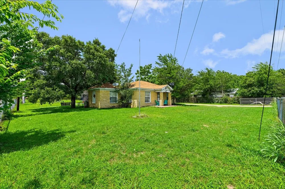 102 E Highway 31 Dawson, TX 76639