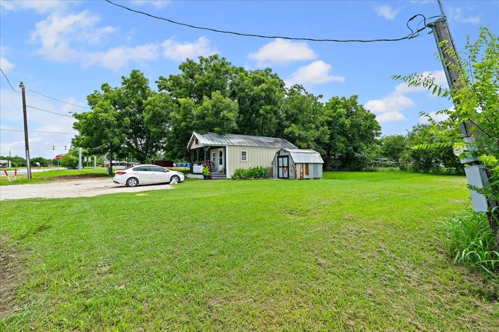 102 E Highway 31 Dawson, TX 76639