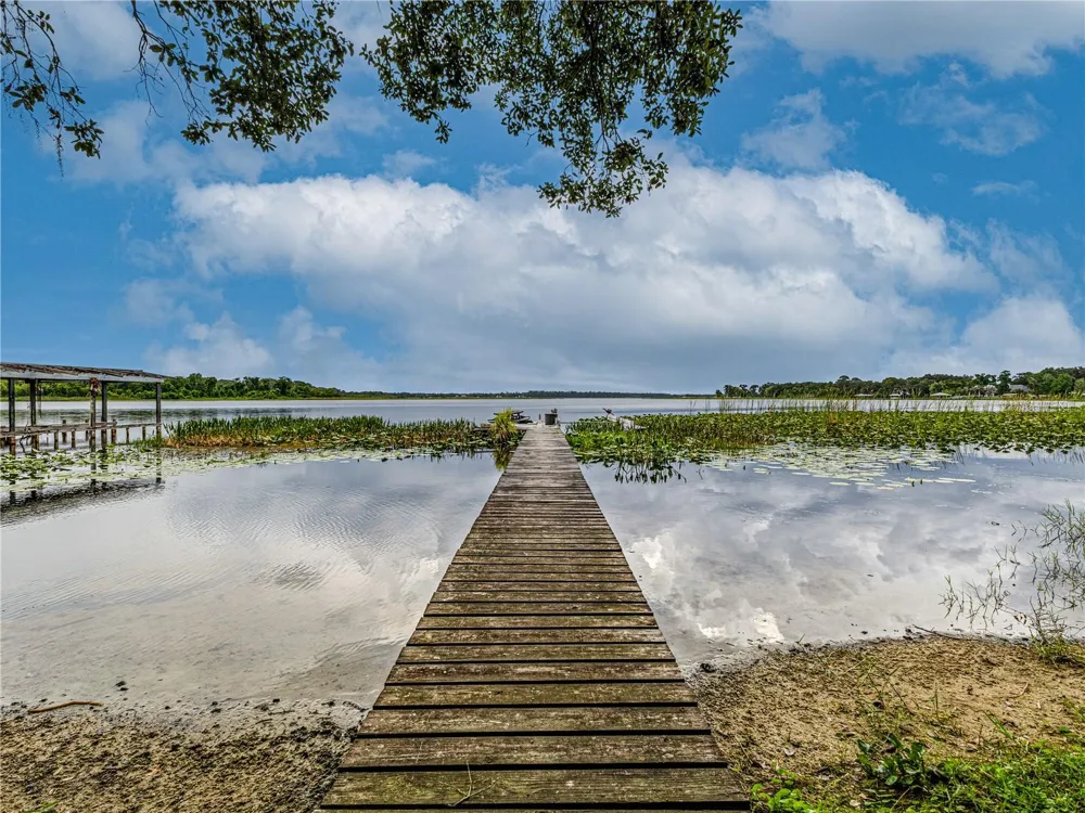 1502 LAKE JOSEPHINE DRIVE Sebring, FL 33875