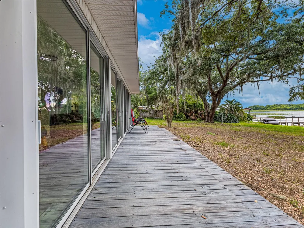 1502 LAKE JOSEPHINE DRIVE Sebring, FL 33875