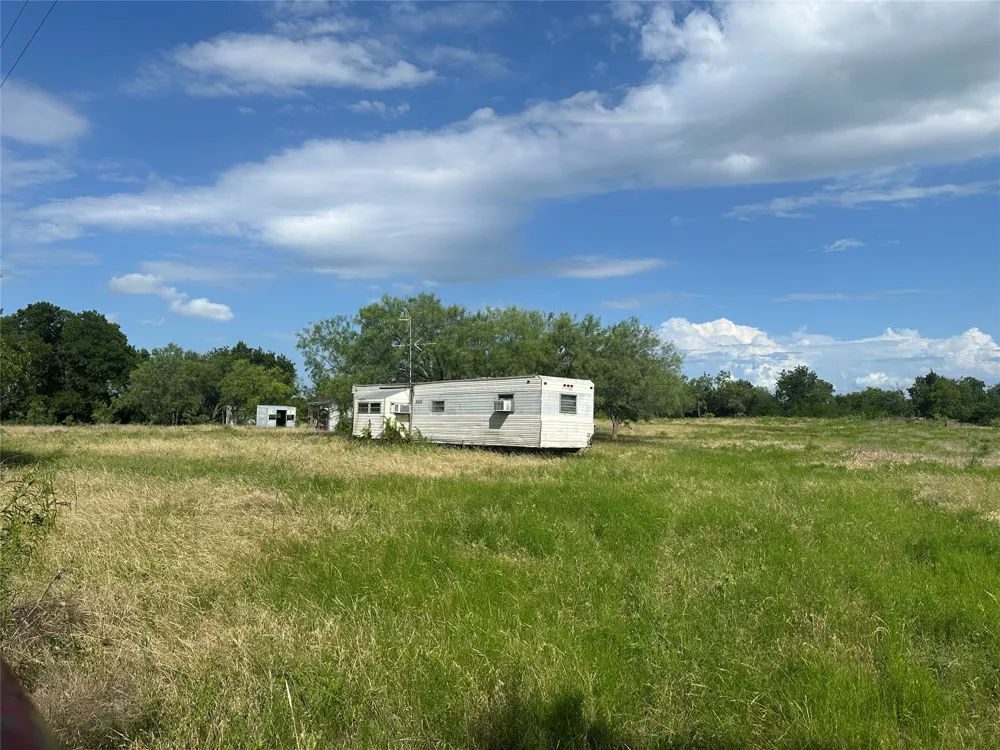 HCR 3303 E Malone, TX 76660