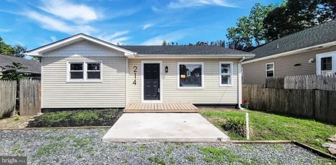 214 SCHOOL LANE