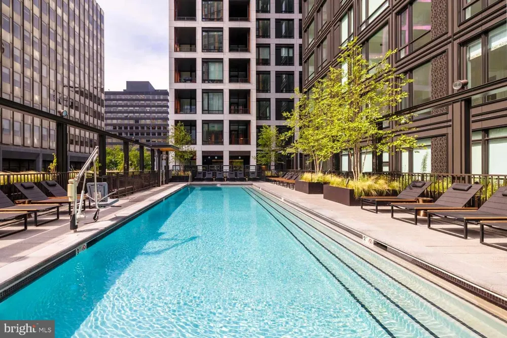 269 19TH COURT S #712 Arlington, VA 22202
