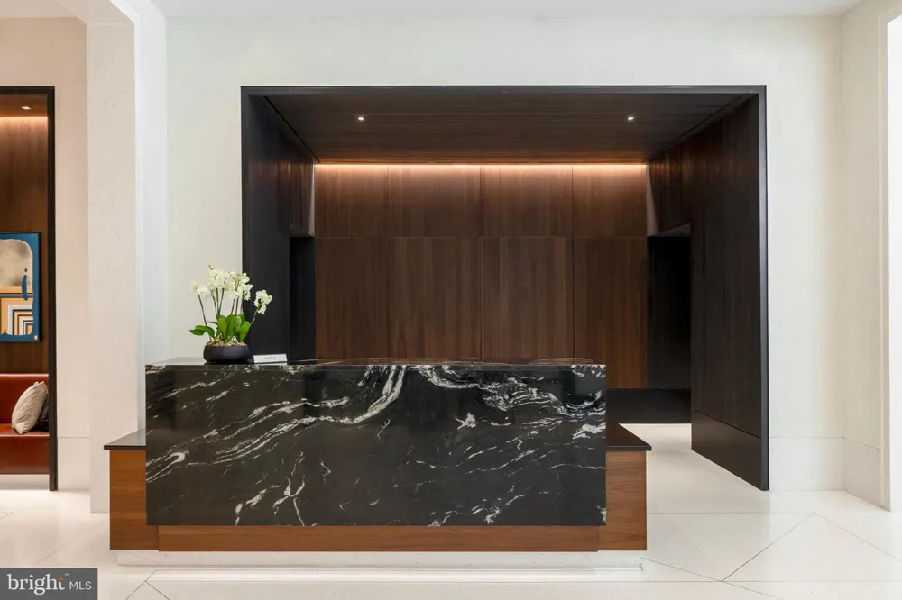 269 19TH COURT S #712 Arlington, VA 22202