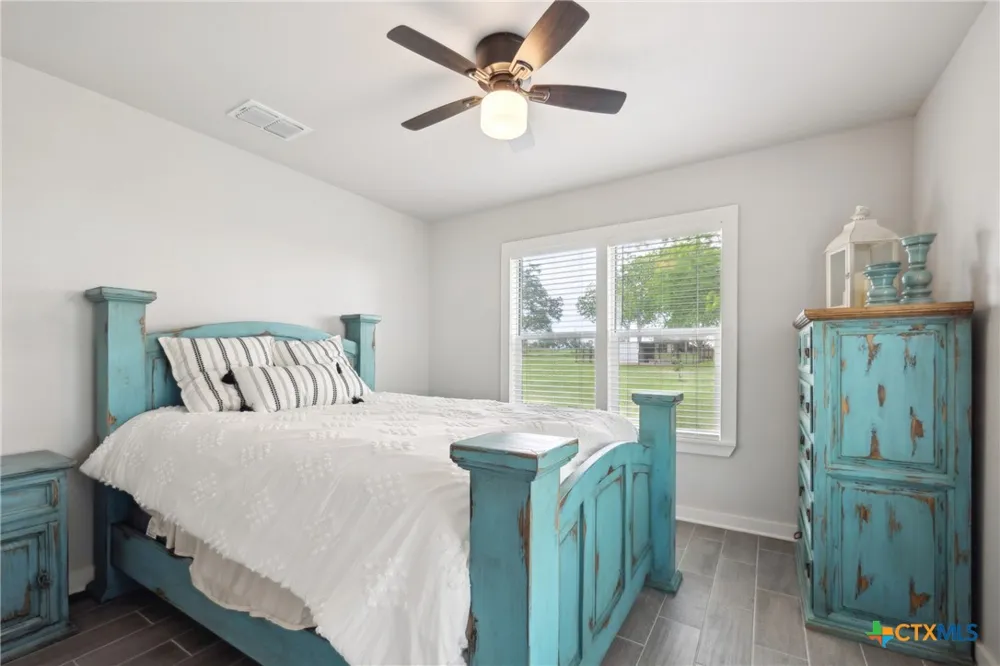 5530 US Highway 90a Shiner, TX 77984