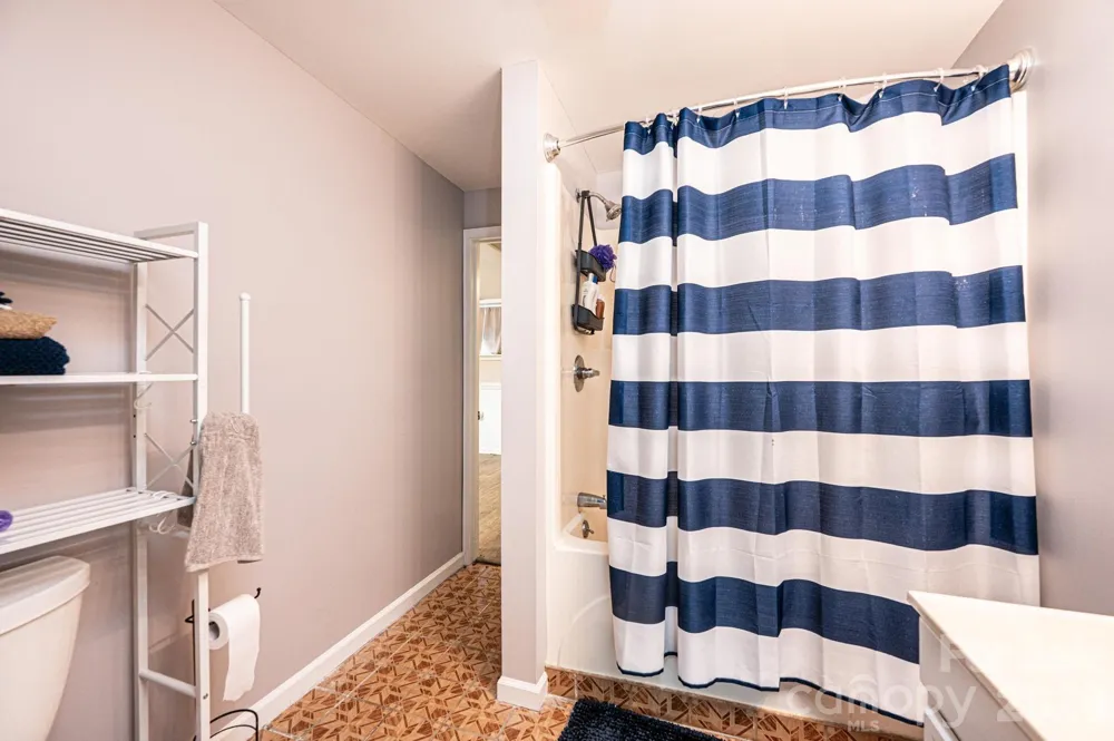 4566 Windward Lane Catawba, NC 28609