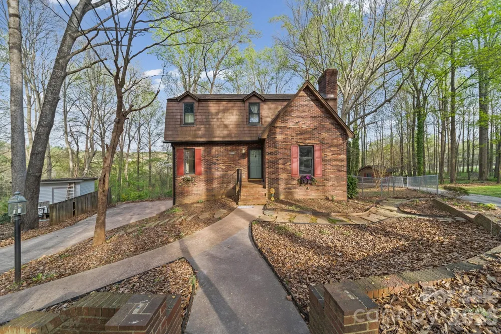 200 Maple Court Lexington, NC 27295