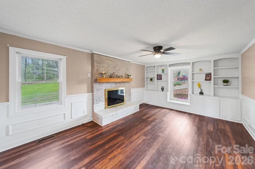 200 Maple Court Lexington, NC 27295