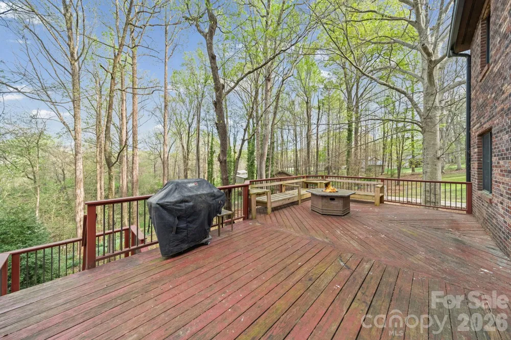 200 Maple Court Lexington, NC 27295