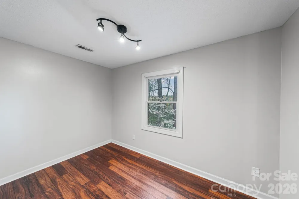 200 Maple Court Lexington, NC 27295