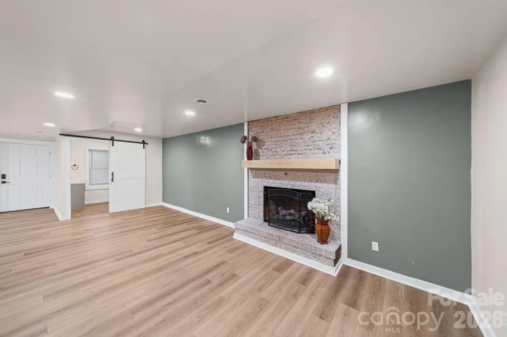 200 Maple Court Lexington, NC 27295