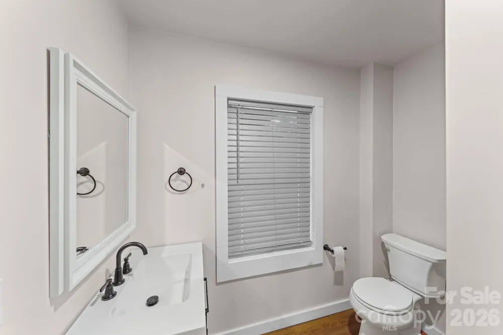 200 Maple Court Lexington, NC 27295