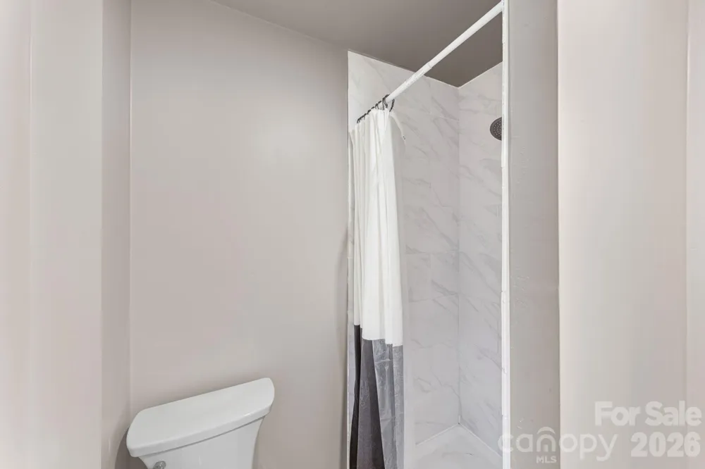 200 Maple Court Lexington, NC 27295