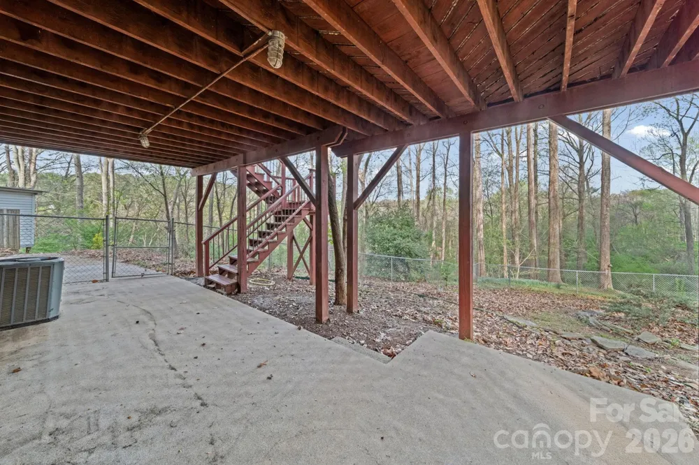 200 Maple Court Lexington, NC 27295